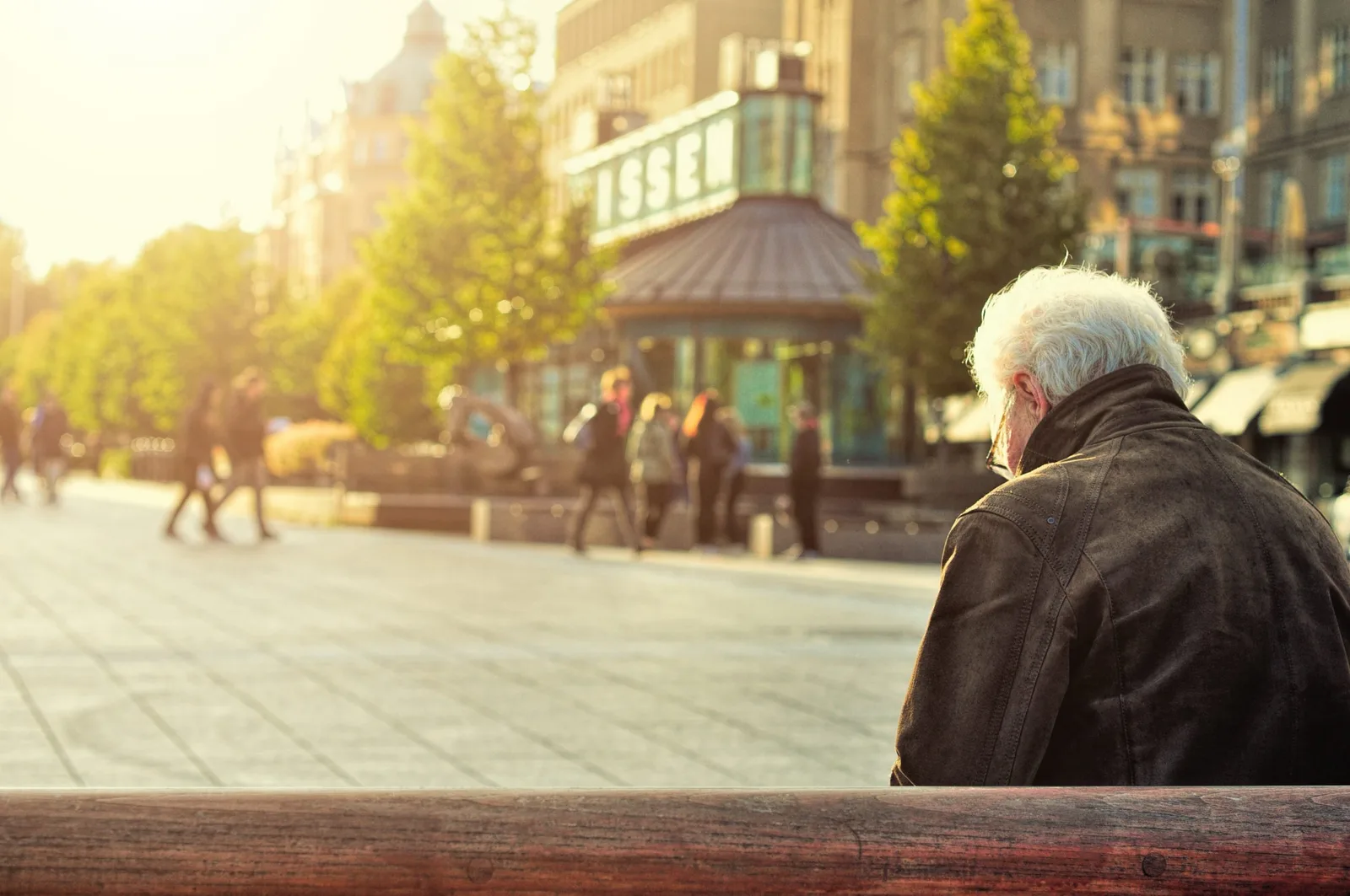 Checklist for Seniors Moving into a Retirement Home