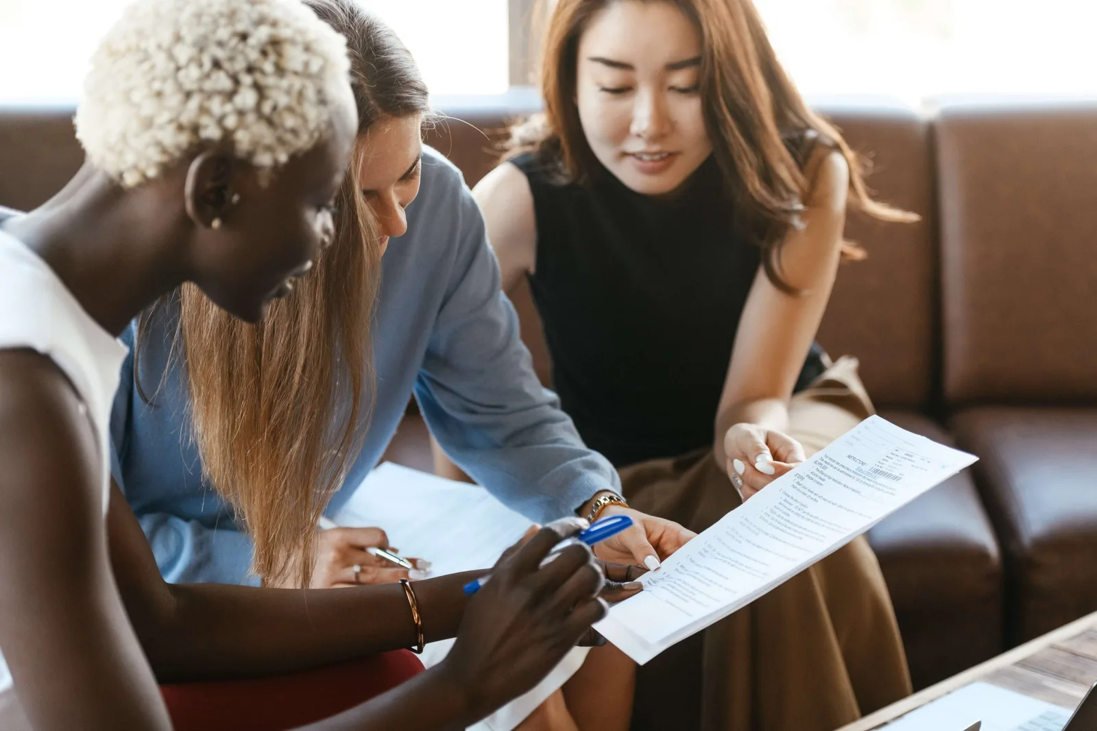 A Guide to Understanding Lease and Rental Agreements in Canada