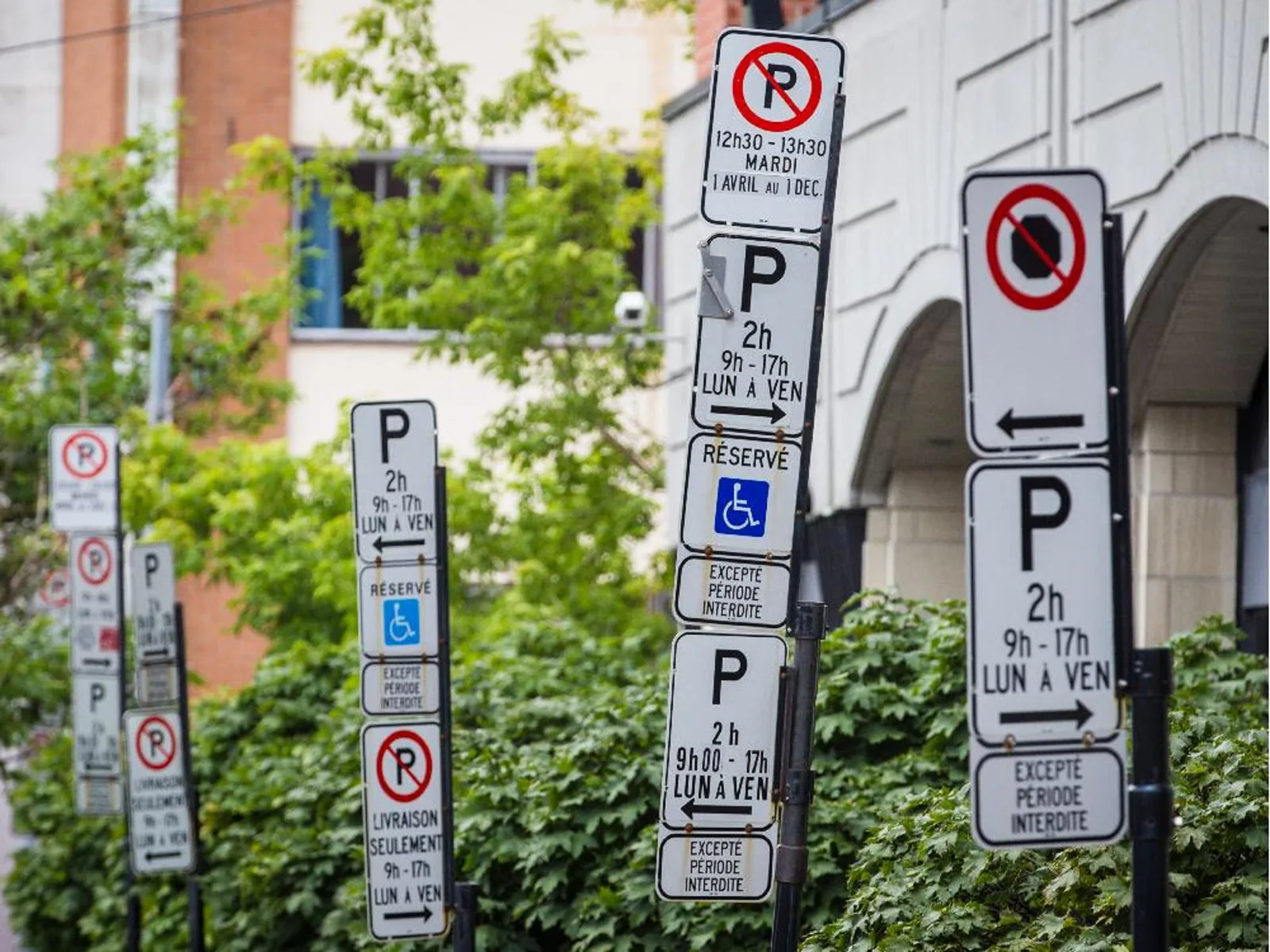 Illustration of Montreal street signs
