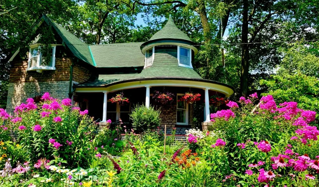 Living in Toronto - 19th century house in Toronto Beach neighbourhood