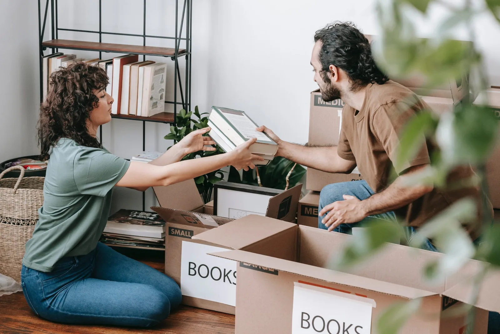 How to Pack Books for Moving- The Best Packing Tips
