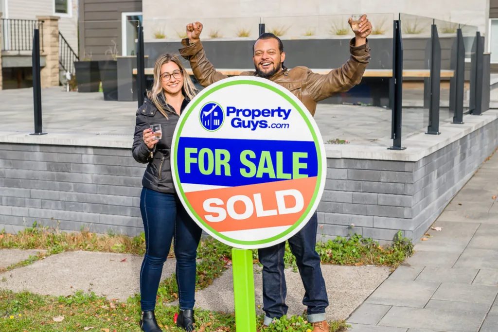 PropertyGuys.com moving dashboard powered by MovingWaldo