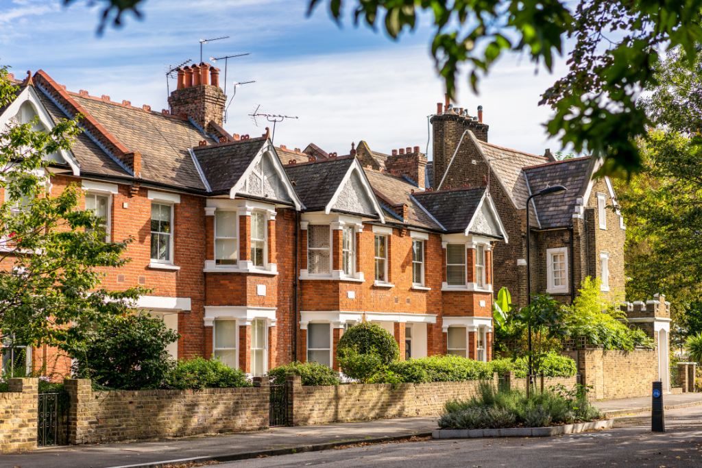 11 Things to Know & Do When Moving to London 2