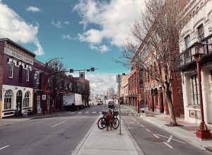 Toronto to Victoria moving companies