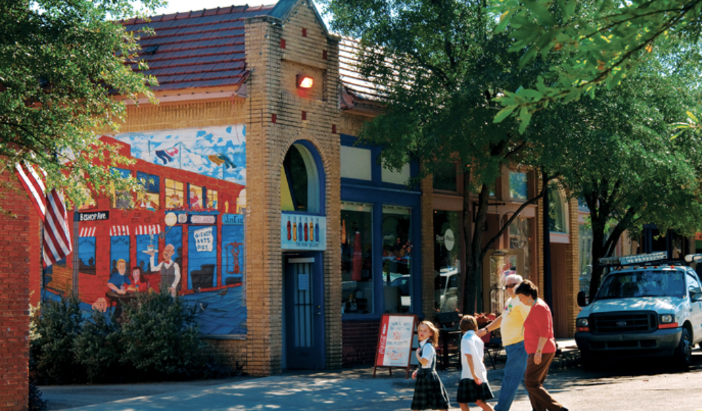 4. Bishops Art District – The 8 Best Neighborhoods in Dallas in 2022 4. Bishops Art District - The 8 Best Neighborhoods in Dallas in 2022