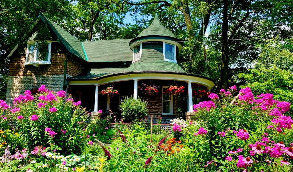 Living in Toronto - 19th century house in Toronto Beach neighbourhood