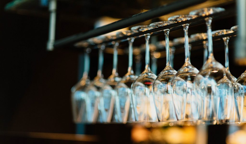 Packing Wine Glasses for Moving- A Step by Step Guide wine glasses