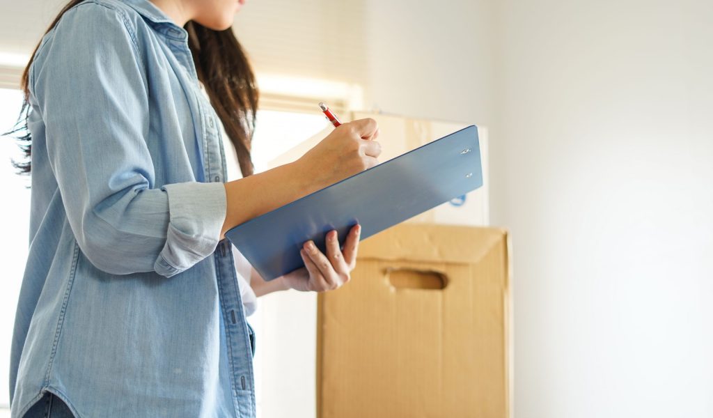 Étape 1: Inspectez vos boîtes et vos affaires minutieusement avant de les ouvrir Étape 1: Inspectez vos boîtes et vos affaires minutieusement avant de les ouvrir