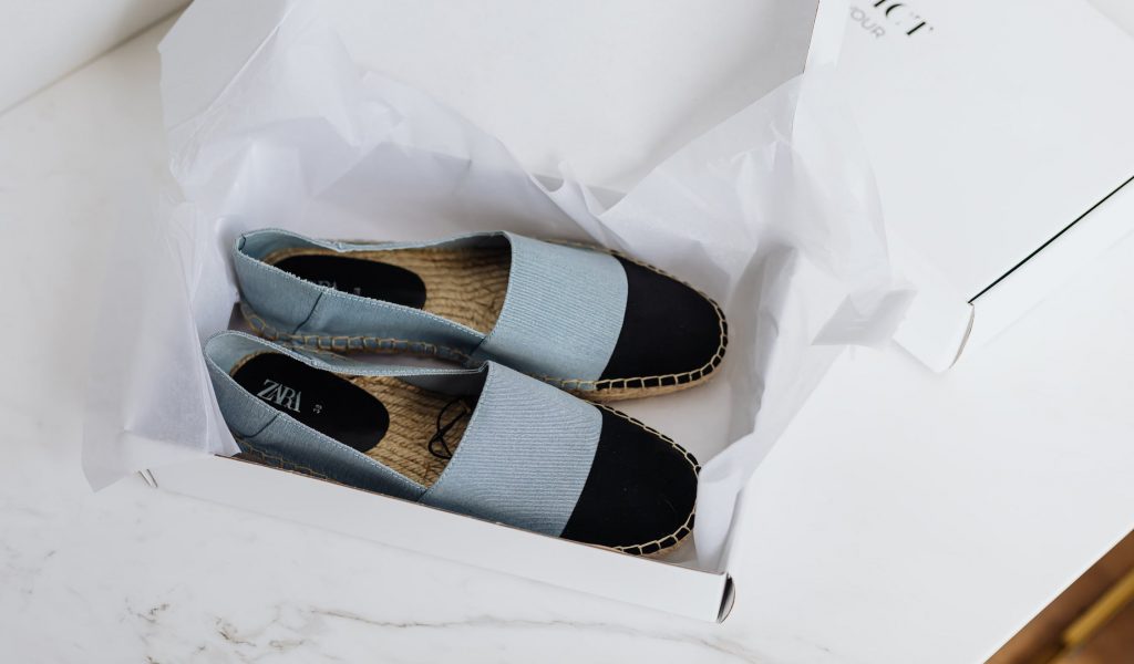 Step 6 Pack Your Shoes in Their Original Box Step 6 Pack Your Shoes in Their Original Box