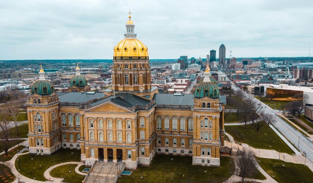 Des Moines